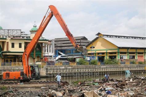 72 Bangunan Di Bantaran Sungai Karang Mumus Dibongkar Bontang Post