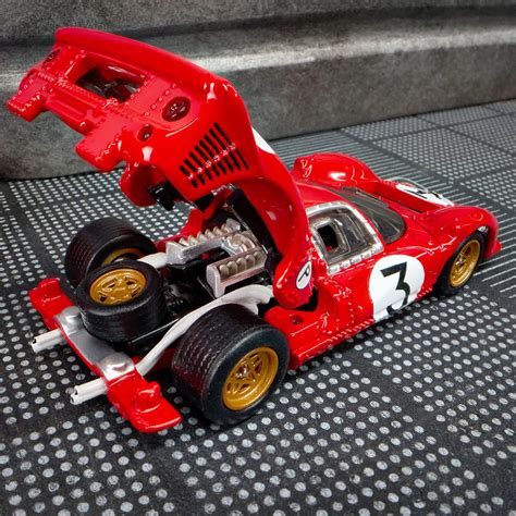 Ferrari 330 P4 Hot Wheels Elite64 1 64