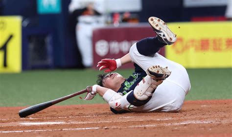 【ヤクルト】丸山和郁、右肩付近に死球を受け負傷交代 ライブドアニュース