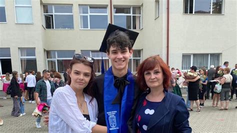 Felicitări Cristian Creţu şef de promoţie al Colegiului Naţional