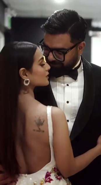 Iqra Aziz And Yasir Hussain S Pda Filled Pictures Goes Viral