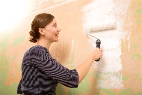 Expert Secrets How To Paint Over Wallpaper Perfectly