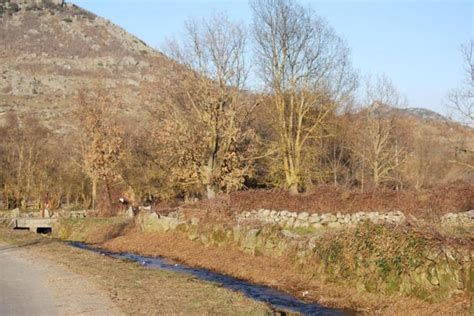 Que bonito hace el arroyo en el pueblo TORNAVACAS Cáceres