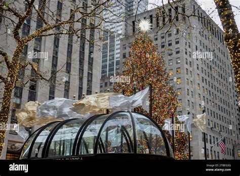 Le Sapin De No L Du Rockefeller Center Est Un Lieu Embl Matique De