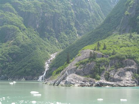 Tracy Arm Fjord, Alaska Photos - RyG's Cruise Guide