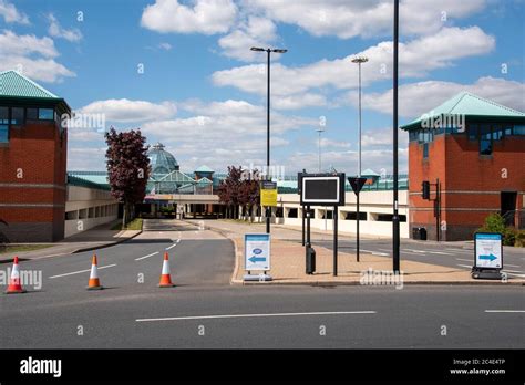 Meadowhall Retail Park Hi Res Stock Photography And Images Alamy