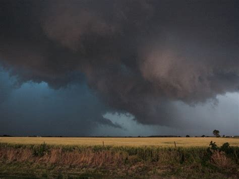 Novo Tornado Atinge Oklahoma City Nos Eua E Deixa Ao Menos Mortos