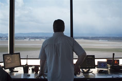 FAA Mandates Air Traffic Training After Recent Near Collisions On