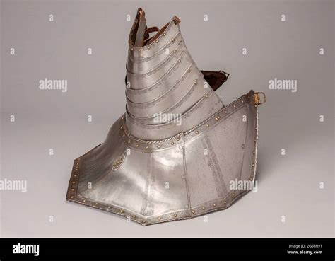 German Armour 16th Century Hi Res Stock Photography And Images Alamy