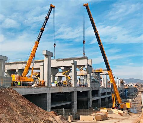 Las grúas Liebherr LTM 1350 6 1 y LTM 1400 7 1 de Grúas del Vallés en