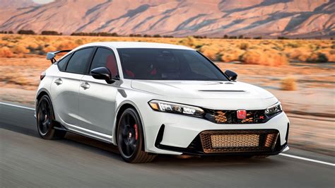 Reasons Why The Honda Civic Type R Is The Hottest Hatch Currently On