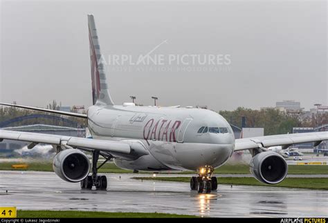 A7 Acd Qatar Airways Airbus A330 200 At Warsaw Frederic Chopin