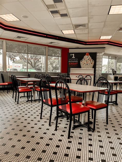 Steak N Shake Diner Retro Diner Aesthetic Retro Aesthetic Fast