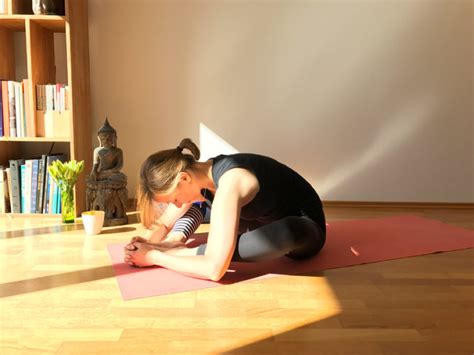 Yin Yoga Übungen Schmtterling YOGABASICS