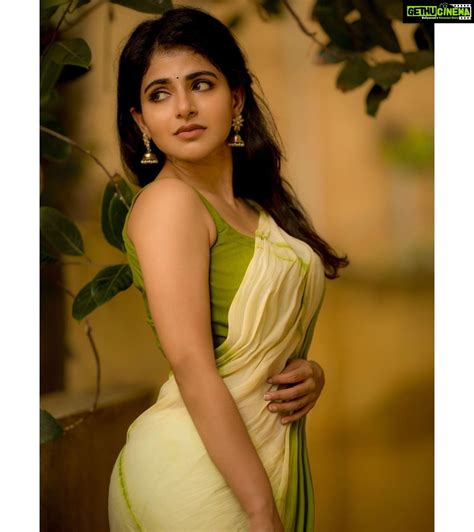 Iswarya Menon Instagram Lost In My Own World Of Thoughts 🤍💙 Irst