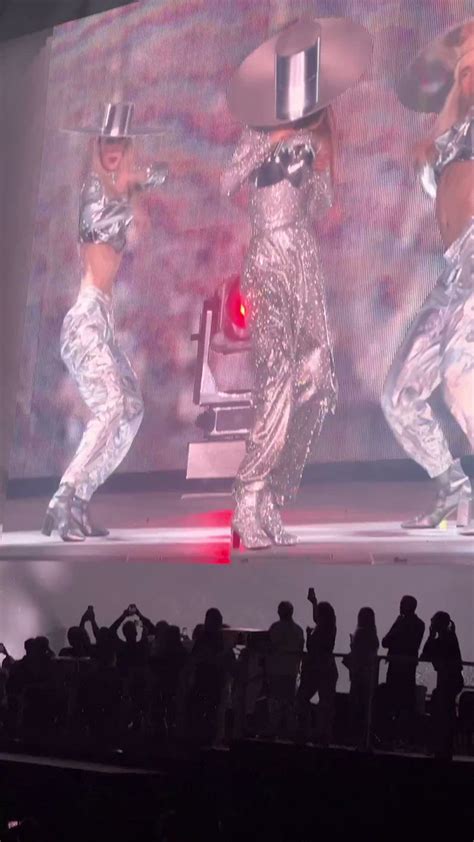 RENAISSANCE WORLD TOUR on Twitter Beyoncé performing Formation at