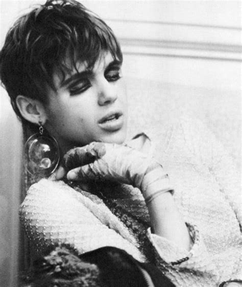 Unraveling the Mystery: The Causes Behind Edie Sedgwick's Untimely Death
