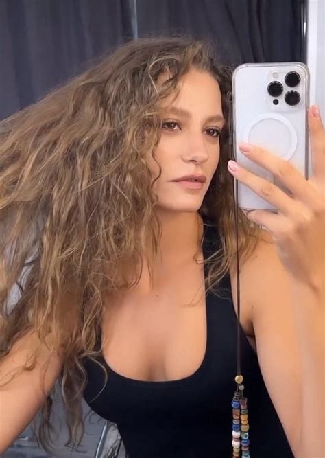 arab2turk on Twitter SerenaySarıkaya سيريناي ساريكايا من كواليس