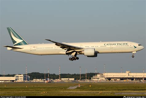 B KQT Cathay Pacific Boeing 777 367ER Photo By Donato Bolelli ID