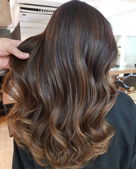 Ritz Cabelo e Estética no Instagram Morena Iluminada