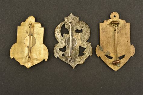 Ensemble Dinsignes Du Service De Santé Infanterie Coloniale Aiolfi