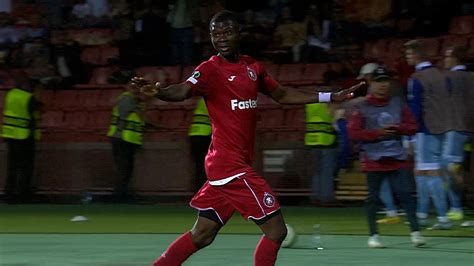 Yusuf Otubanjo Vence Golo Da Fase De Grupos Da Europa Conference League