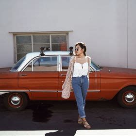 5 Hot Sexy Alysia Loo Bikini Pics