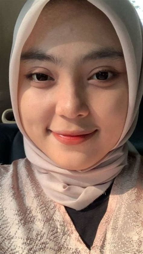 Potret Kak Nisa Kinderflix Yang Lagi Viral Paras Cantiknya Suka Bikin