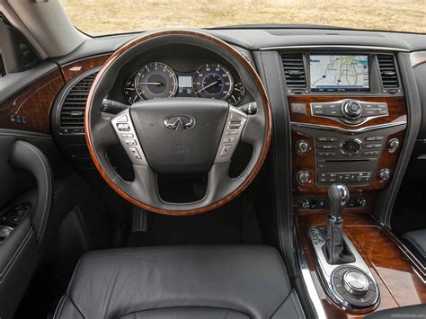 Infiniti QX80 (2015) - picture 13 of 30