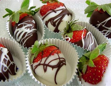 Chocolate Covered Dipped Strawberries Recipe