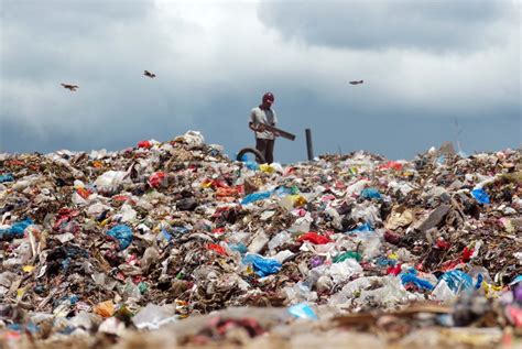 Volume Sampah Meningkat Antara Foto