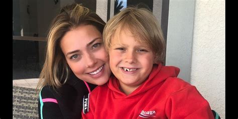 Foto Filho De Neymar E Carol Dantas Davi Lucca De Anos Acompanhou