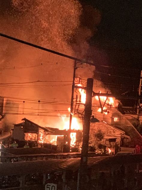 【火事】神奈川県相模原市中央区南橋本1丁目 南橋本駅の近くで爆発を伴う火災「火の粉が飛び散って延焼、停電も発生してる」周辺道路封鎖 相模原