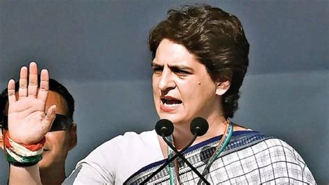 Priyanka Gandhi ईडी की चार्जशीट में पहली बार प्रियंका गांधी वाड्रा का भी नाम जानिए क्या है