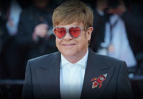 Vladimir Putin Este Un Mare Fan Al Lui Elton John Iar Kremlinul I