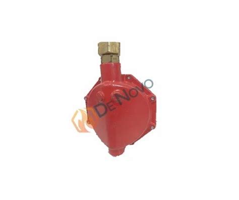 Red Vanaz Gas Pressure Regulator R For Industrial At Rs In Delhi