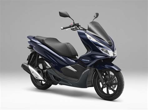 Honda Debuts Hybrid And Electric Scooters For 2018 Asphalt And Rubber