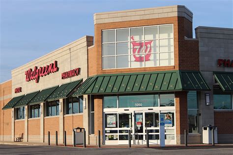 Walgreens Unveils A Chicago Store With Only Two Aisles Is It To