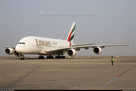 A Eoj Emirates Airbus A Photo By Fang Xiaoyu Id