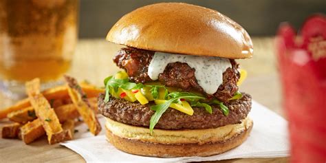 Exploring the Latest Burger Trends for 2023 - Fairway Foodservice