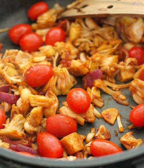 Jackfruit Pfanne Mit Tomaten Und Spinat Heart Beet