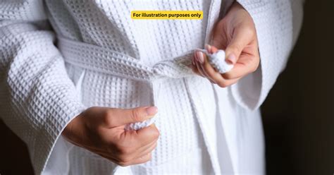 Msian Woman Leaves Friend Shocked After Walking Around Naked In Hotel