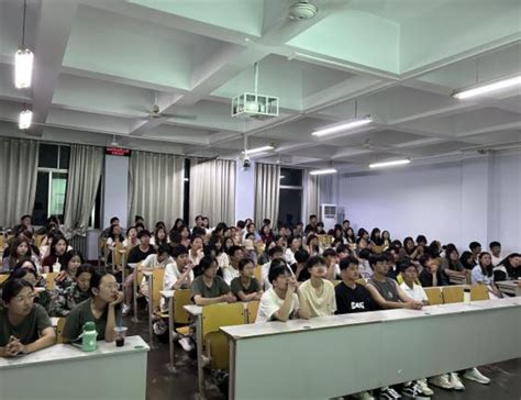 音乐学院开展“提升文明素养 争做文明标兵”主题班会 德州学院音乐学院