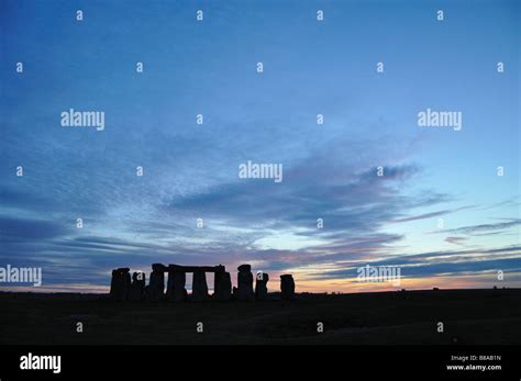 Stonehenge at sunset Stock Photo - Alamy