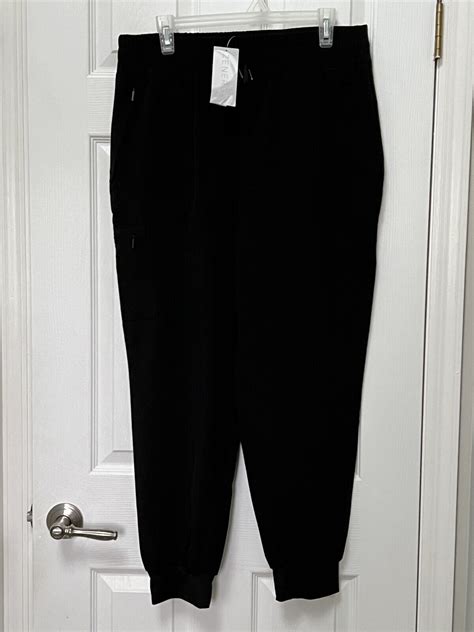 NWT Chico S Zenergy Size 1 5 M 10 Chic360 UPF Black Woven Jogger Pants