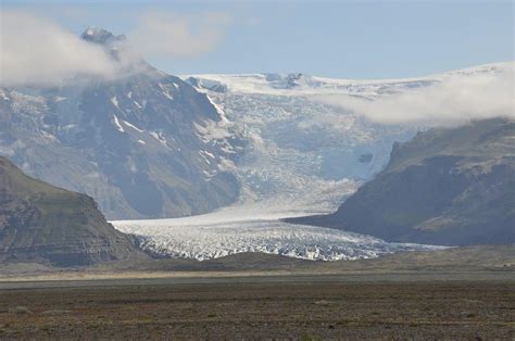 11 Best Easy Hikes In Iceland That Will Blow Your Mind Follow Me Away