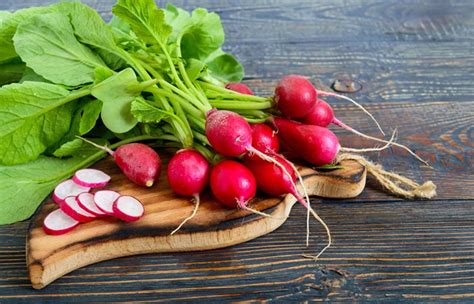 10 Amazing Health Benefits Of Radish Leaves