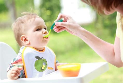 Alimentos que los niños no deben tomar antes de los dos años