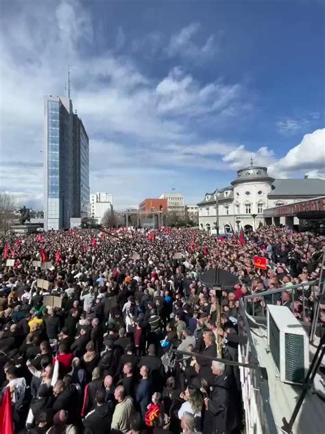 geopol pt on Twitter Manifestação em Pristina capital do Kosovo