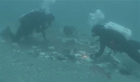 Hallaron En El Fondo Del Mar Una Pieza Del Transbordador Challenger 37